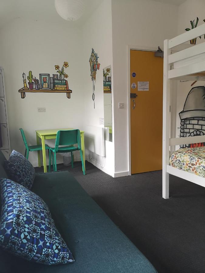 Igloo Hybrid Hostel Nottingham Exterior photo