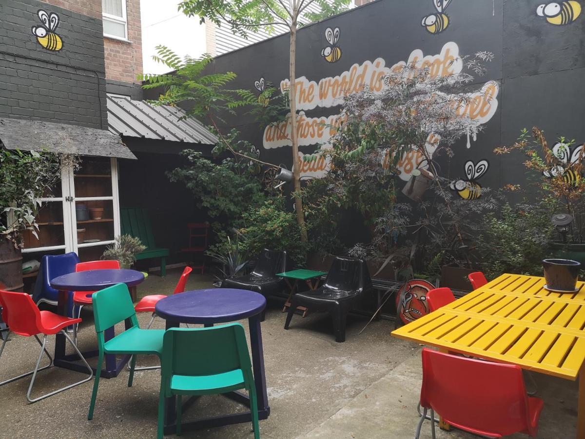 Igloo Hybrid Hostel Nottingham Exterior photo
