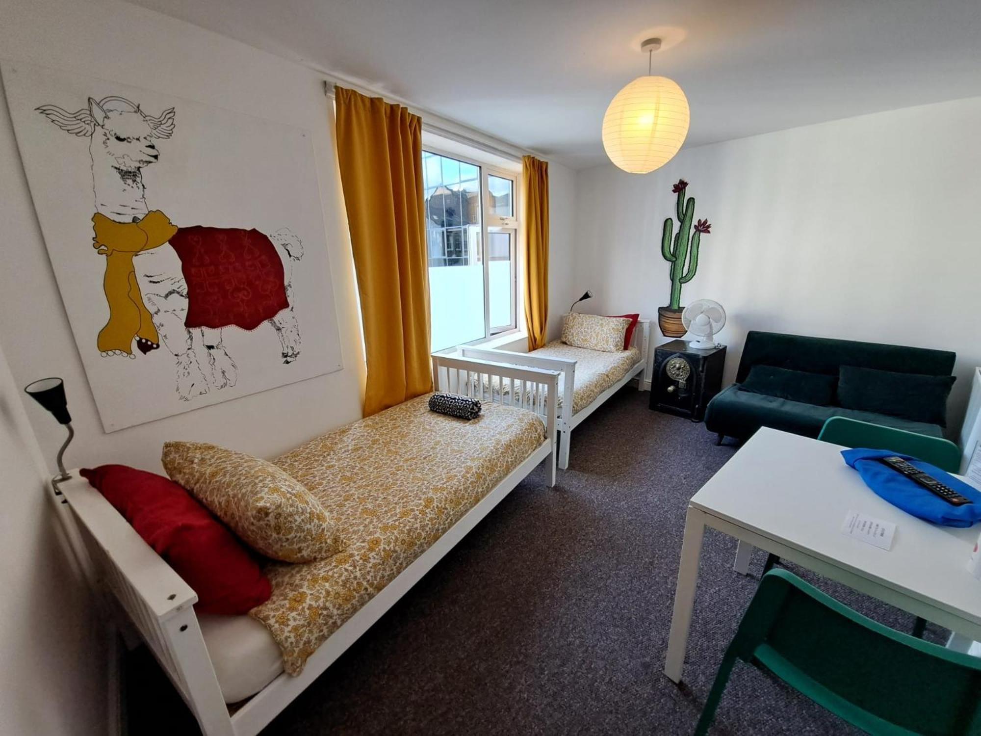 Igloo Hybrid Hostel Nottingham Exterior photo